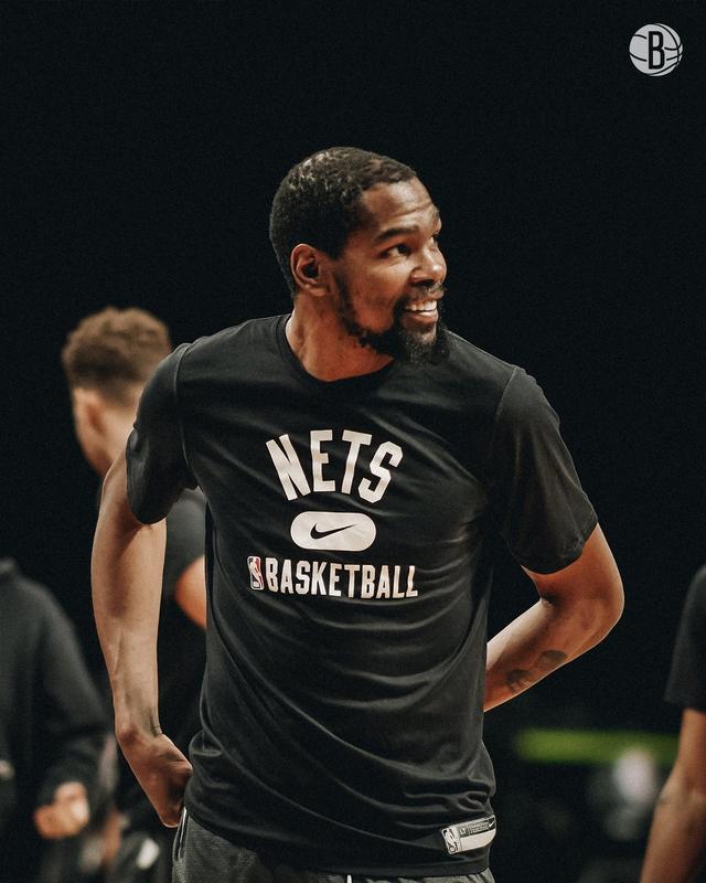 转会期德甲焦点战，纽约尼克斯伤情更新，目标明确，团队化学反应显著的简单介绍