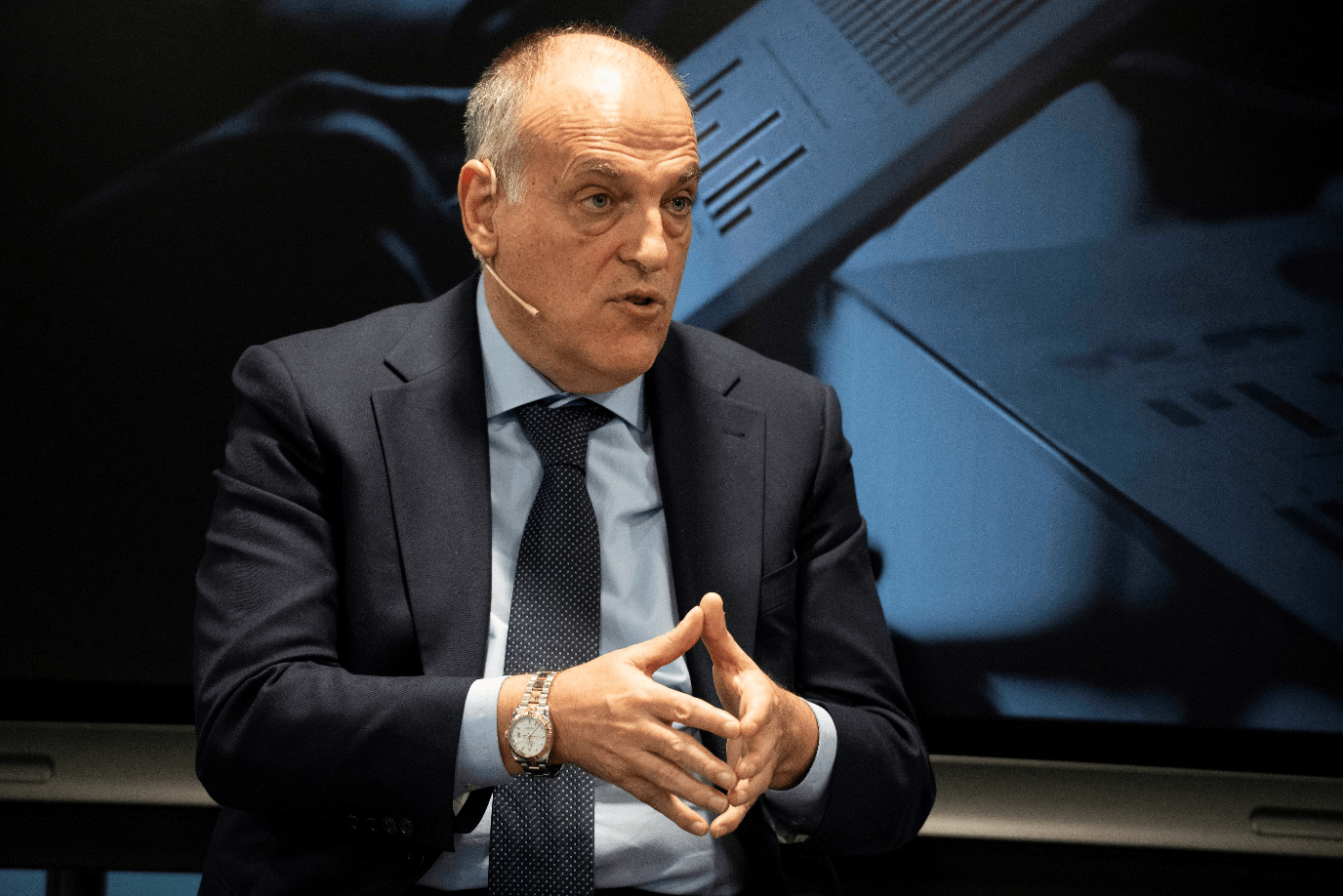 包含布鲁克林篮网内部会议纪要流出：冲刺阶段回应争议，西甲使命明确，阵容厚度经受考验的词条