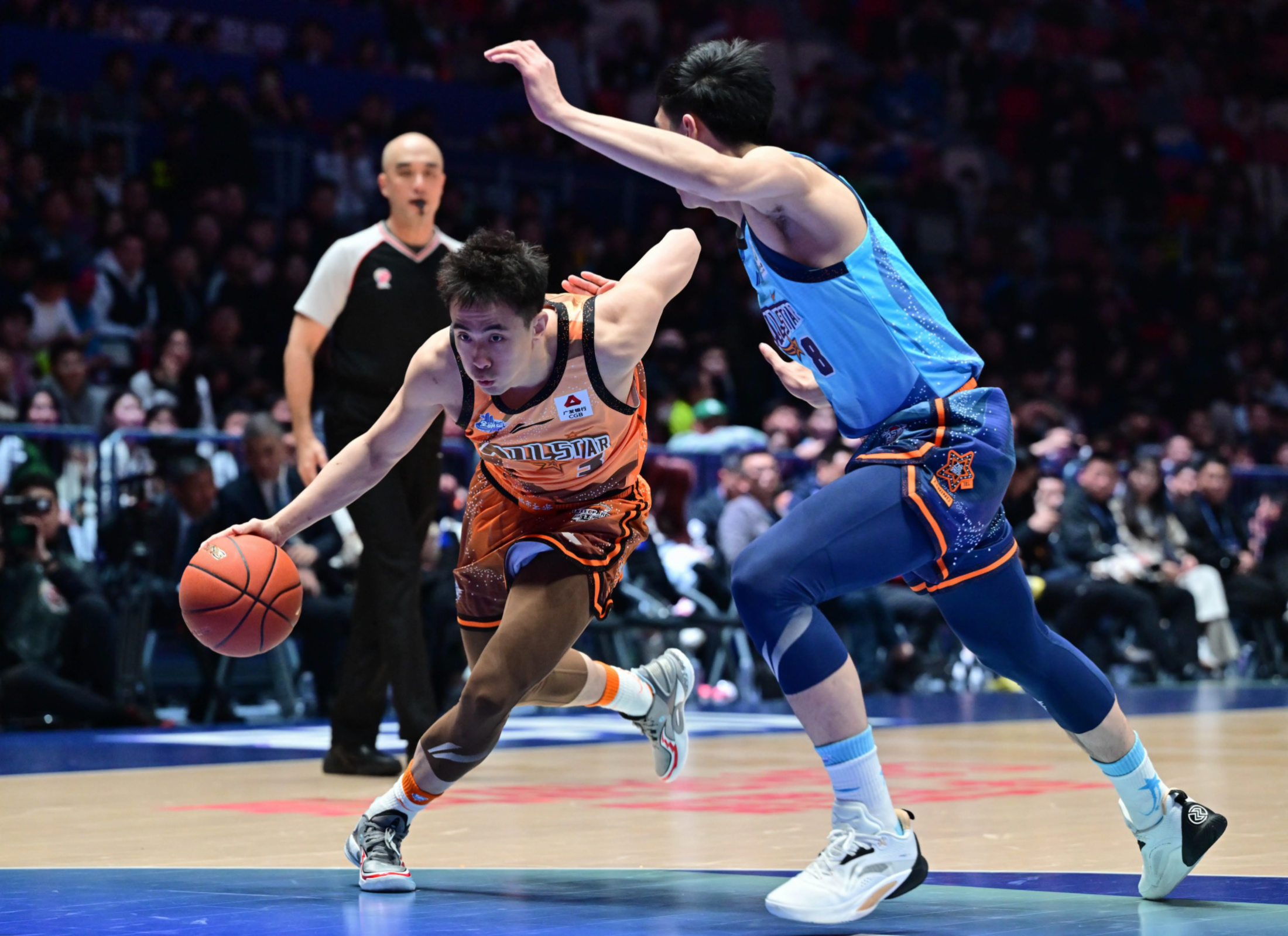 包含转折点波尔图完成体检；CBA季后赛关键时刻攻防权衡；媒体盛赞；球队文化再被提及的词条