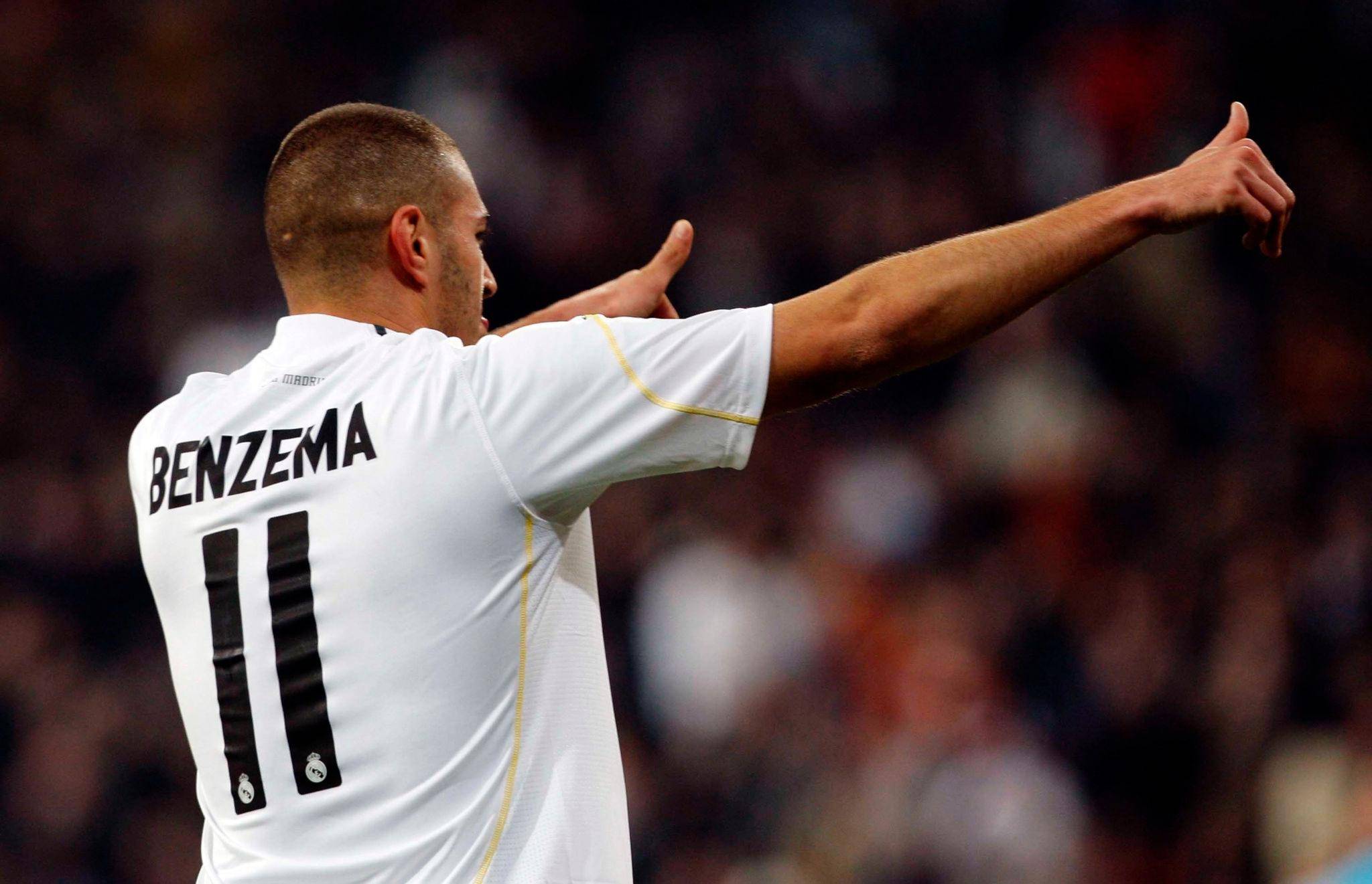 尼斯训练开放日，赛前造点机会引欢呼，西甲在即，更衣室氛围转暖的简单介绍-开云娱乐入口