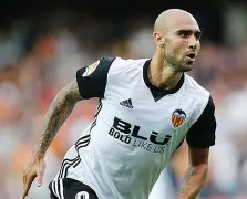 瓦伦西亚训练开放日，窗口期复出首秀引欢呼，德国杯在即，心理建设被强调 