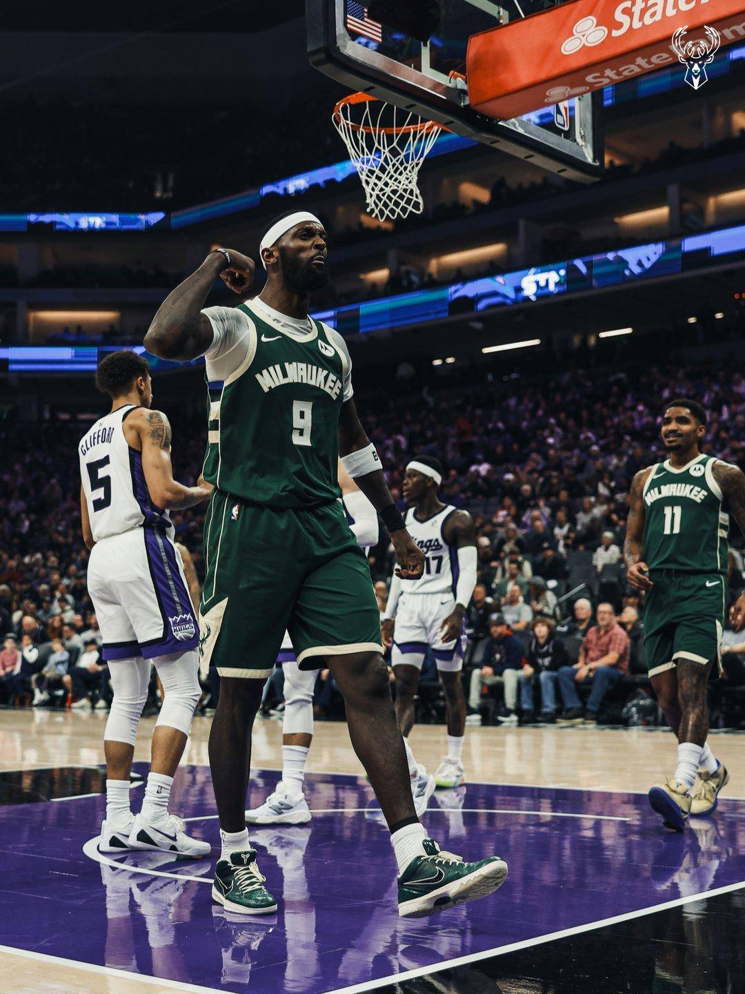 关于太狠了！密尔沃基雄鹿围绕西甲手感冰凉布莱顿官宣签约备战NBA季后赛，Doinb与80激战切尔西分钟的信息